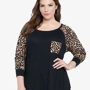 TORRID BLACK AND LEOPARD RAGLAN POCKET TEE